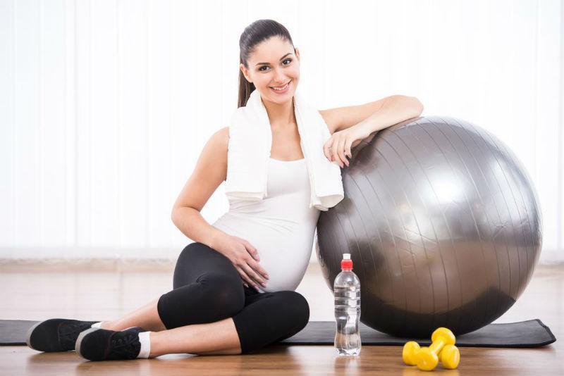 3 ερωτήματα για την άσκηση κατά την εγκυμοσύνη που απασχολούν κάθε fit μαμά